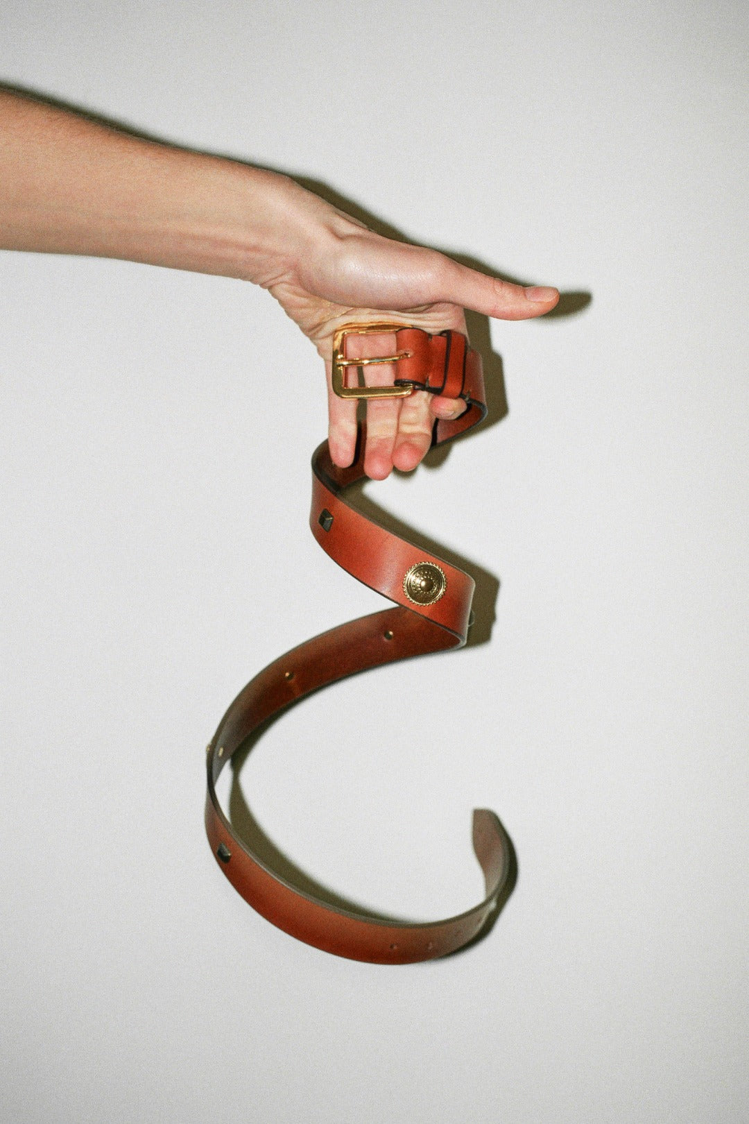 CINTURA STUDS TABACCO